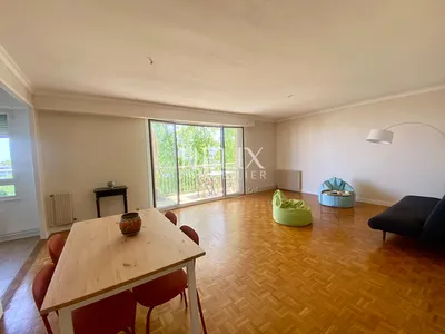 Appartement meublé avec balcon, parking à Saint Germain En Laye 3 pièce(s) 87.34 m2