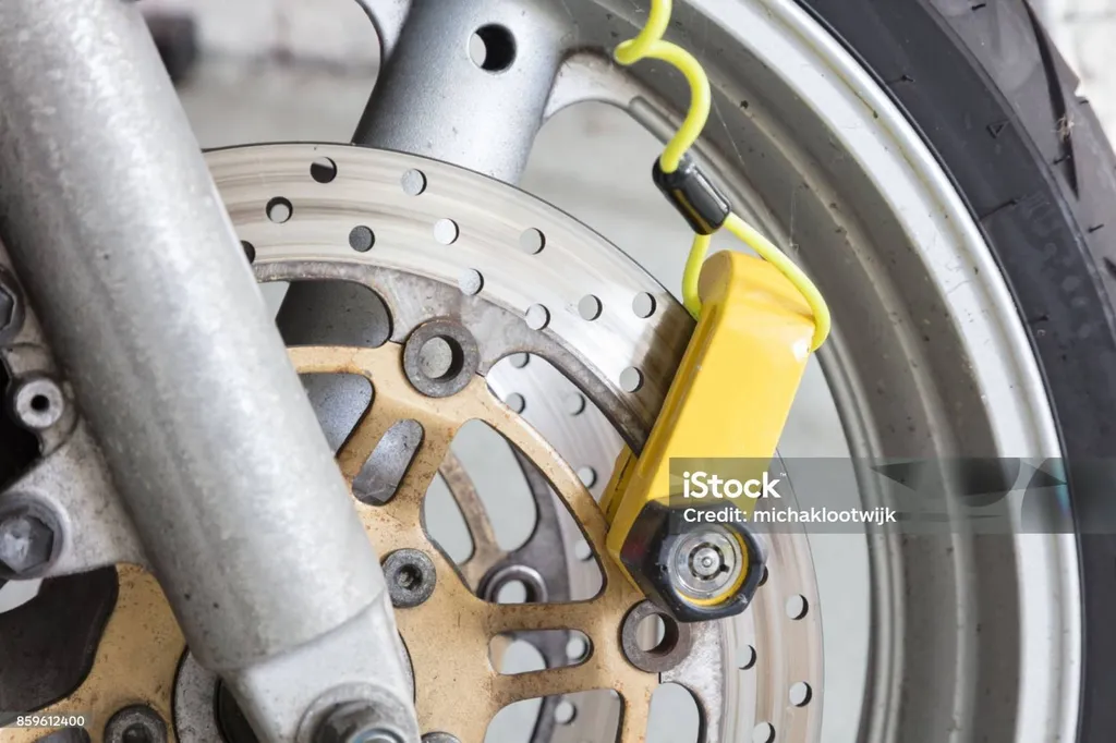 Découpage bloque disque moto sur Marseille