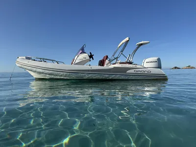 Toni Marine propose un Grand Boats G580 d'occasion à la vente équipé d'un moteur Honda BF150 disponible à La Londe les Maures près de Toulon