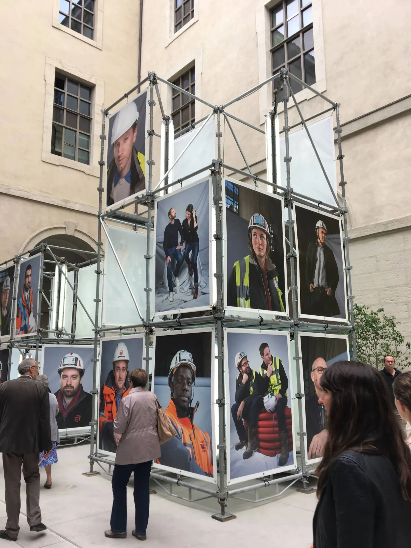 Bâches tendues sur structure métallique Inauguration de l'hotel Dieu à Lyon