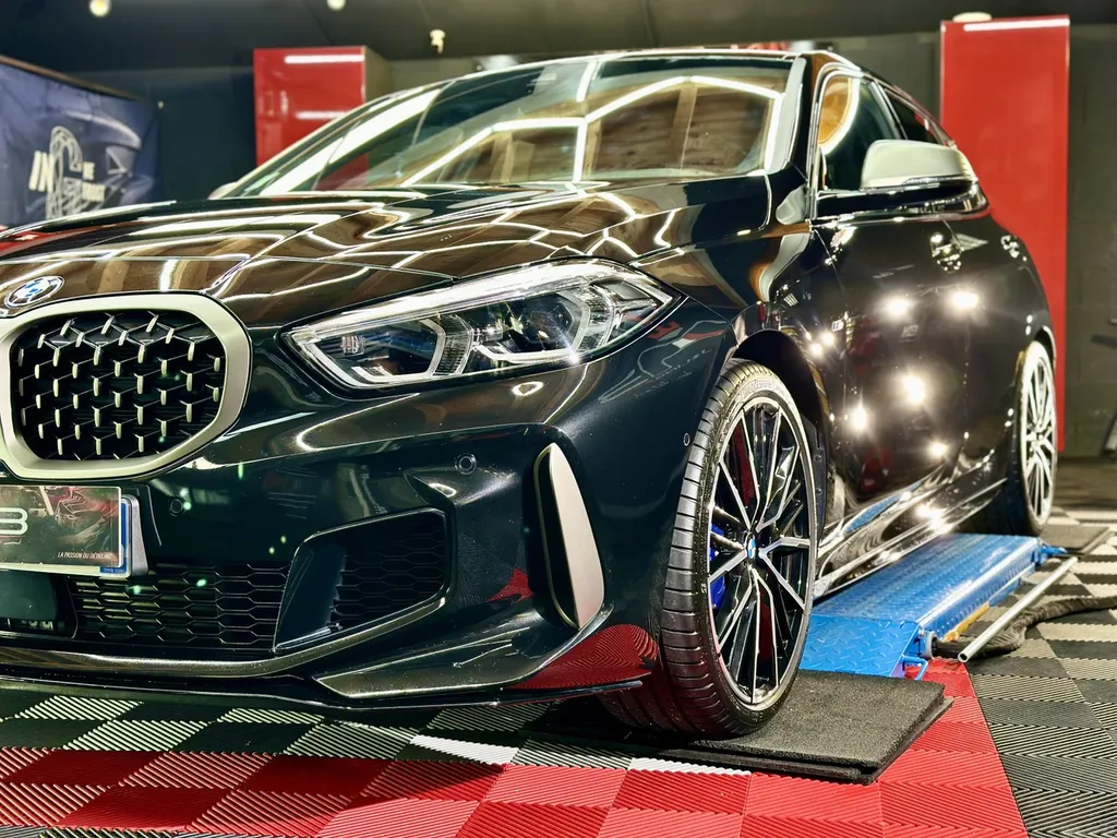centre de DETAILING traitement céramique contre les micros rayures BMW 135 vaugneray 