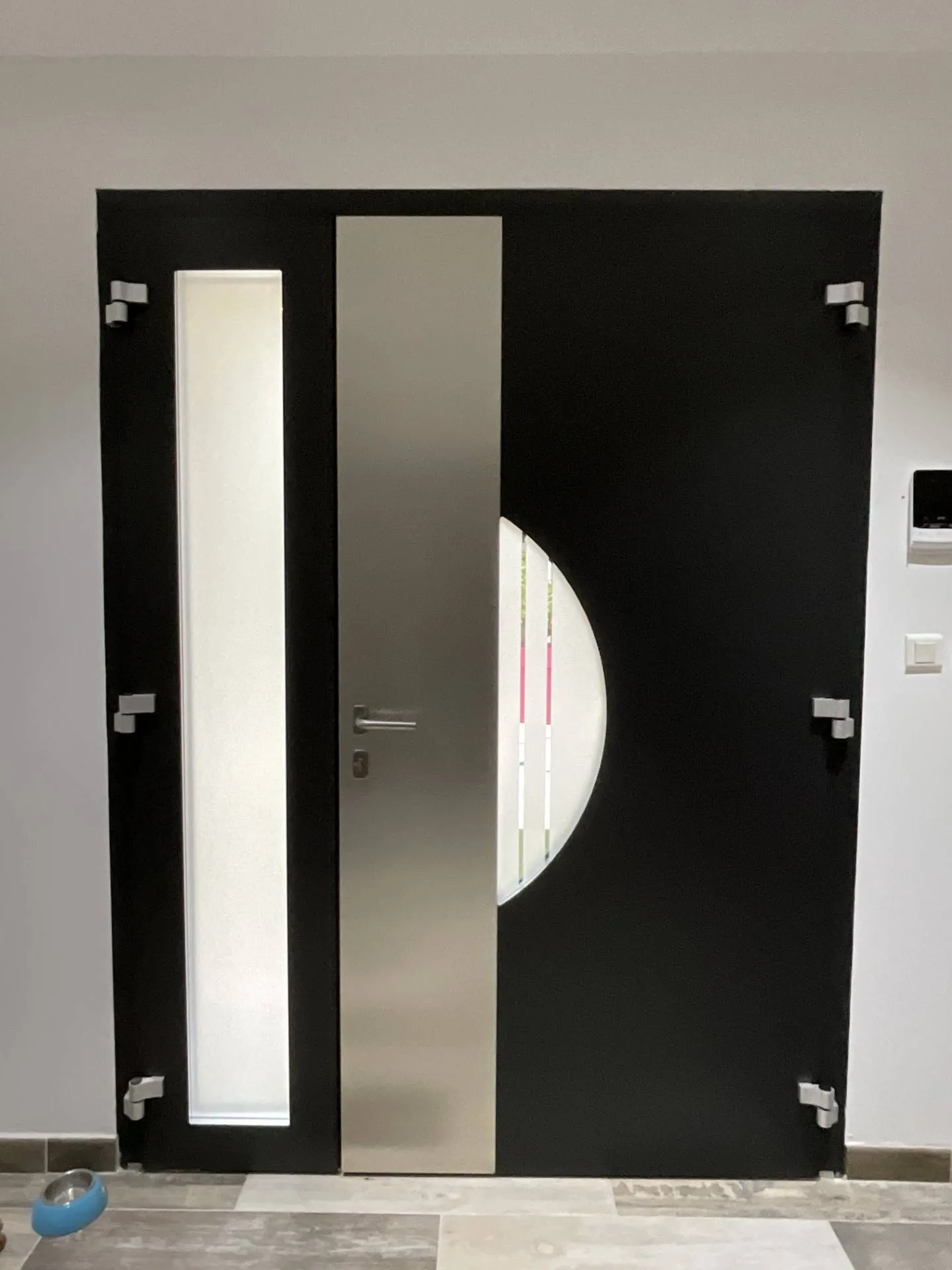 PORTE D'ENTREE EN ALUMINIUM A VENTABREN