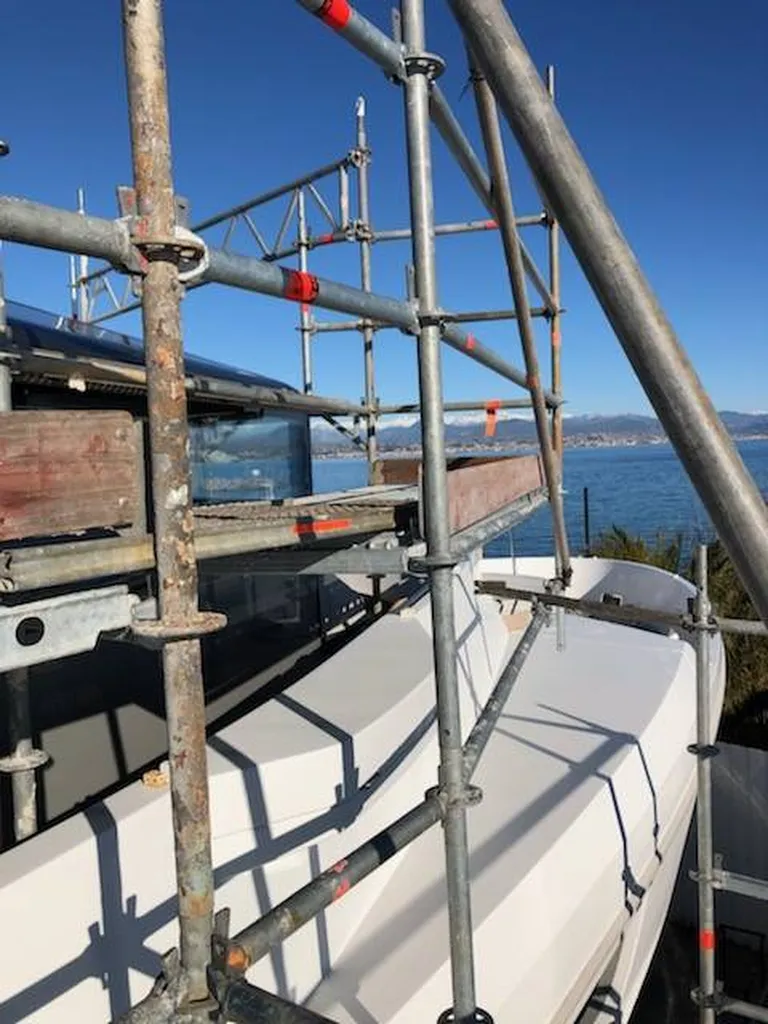 Location et installation d’échafaudages pour yachts à La Ciotat 13 : solutions techniques adaptées aux chantiers navals