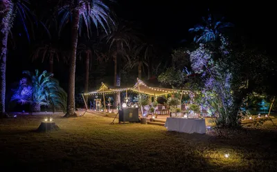 Montage d'une tente nomade 10*15m à Saint-Tropez dans le Var