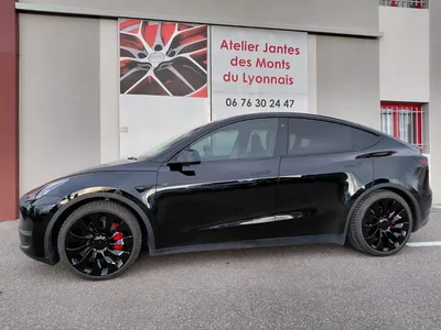 Changement de teinte pour une Tesla Model Y de Lyon