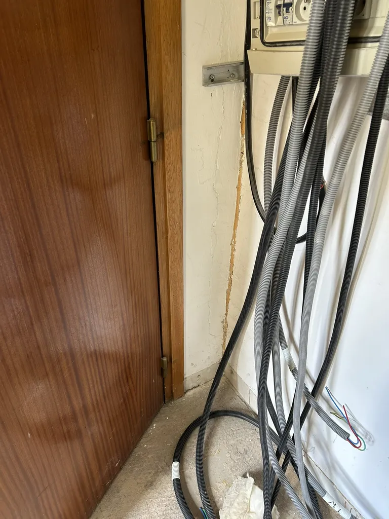 Travaux de câblage électrique lors de la rénovation et mise aux normes d’un appartement à Villefranche-sur-Saône (Rhône 69).