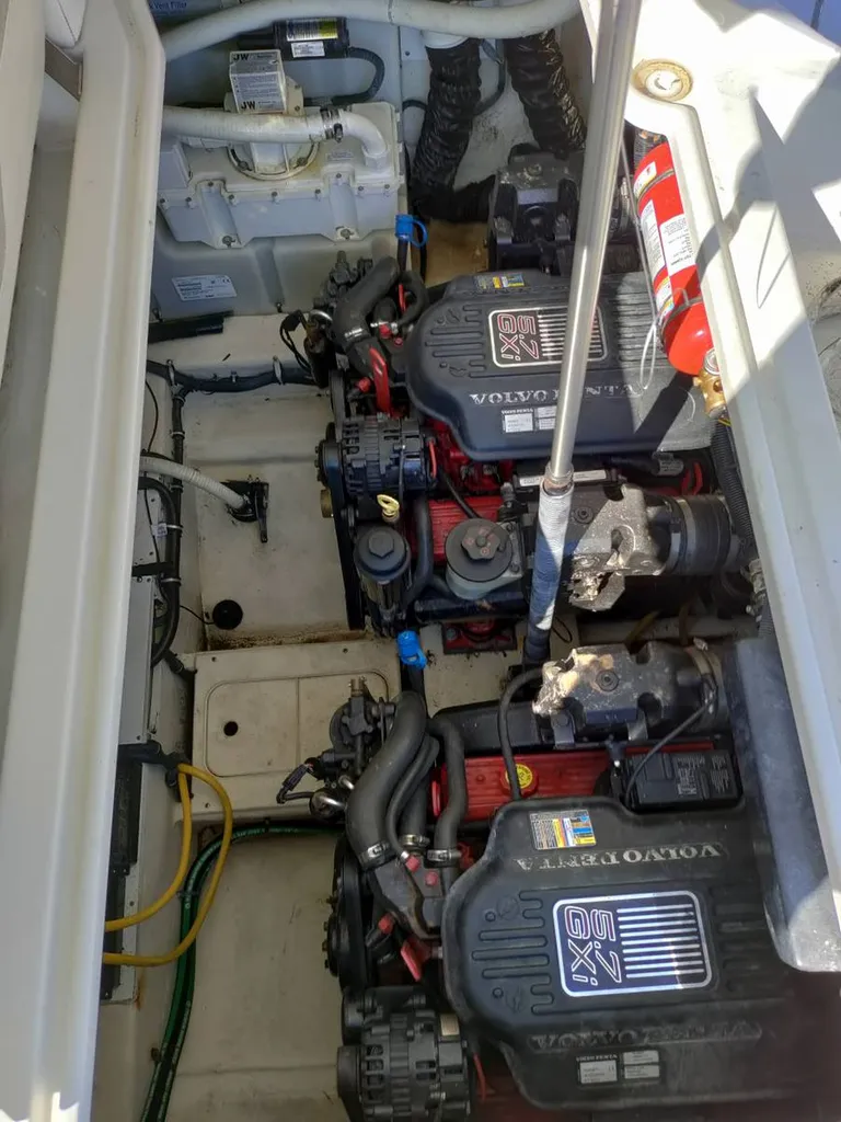 Vedette rapide 2 moteurs en vente à Bandol