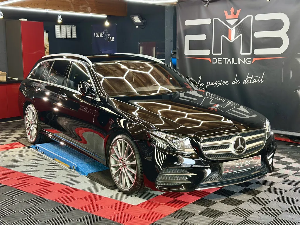 Mercedes E400 – Préparation esthétique haut de gamme & traitement céramique professionnel à Lyon et alentours 