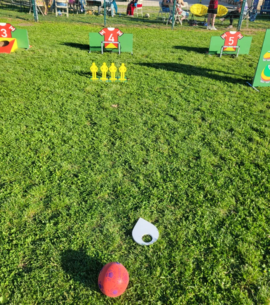 Organiser un foot minigolf immersif avec le concept Balopied pour vos animations de team building à Marseille et Cassis