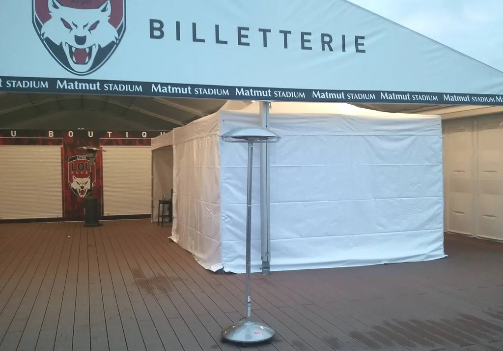 Location Parasol Chauffant Électrique 2400W - Chaleur Ciblée & Instantanée