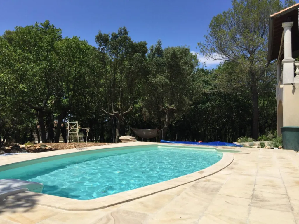 Terrasse pierre de Dordogne, Montpellier, Hérault, 34