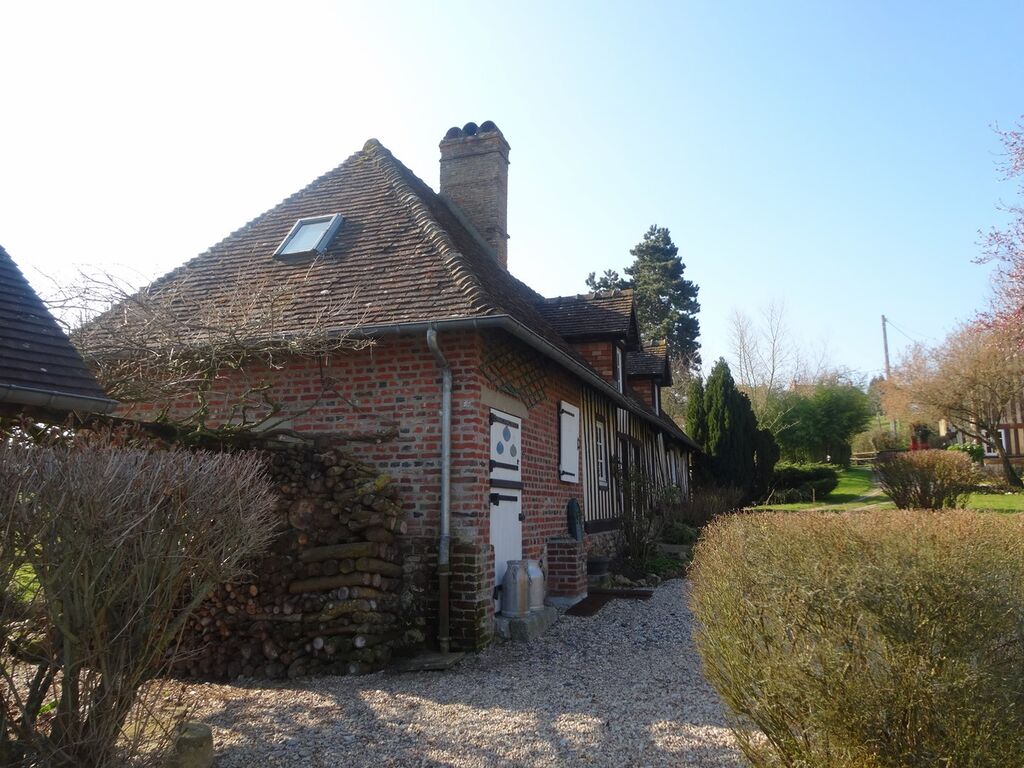 PROPRIETE NORMANDE LIVAROT, Pays d'Auge, Calvados 14