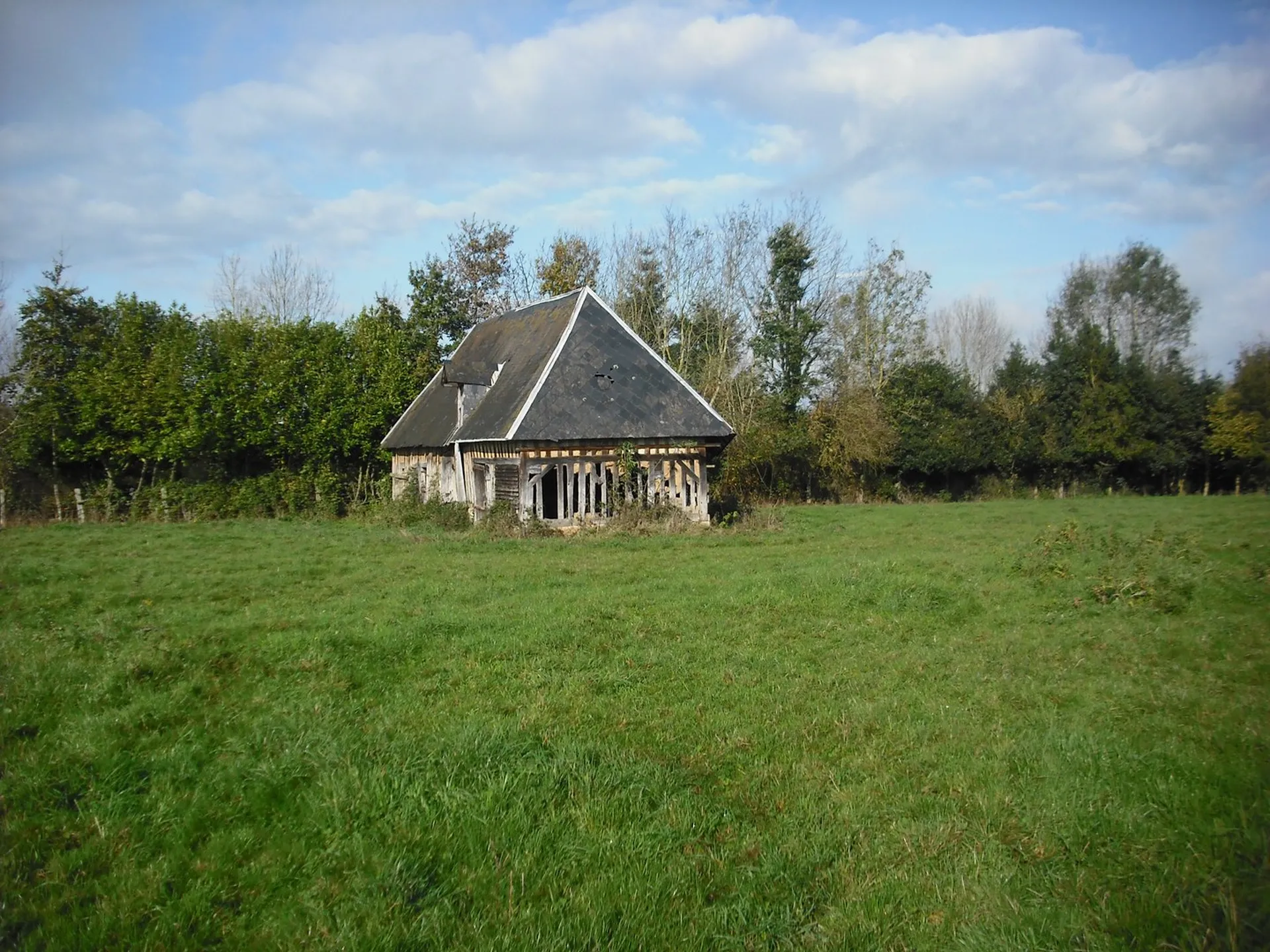 BÂTIMENT A COLOMBAGES proche de LISIEUX, Calvados 14