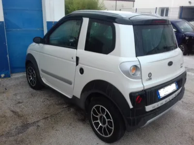 Vendu : voiture sans permis d'occasion a hyeres dans le Var 83