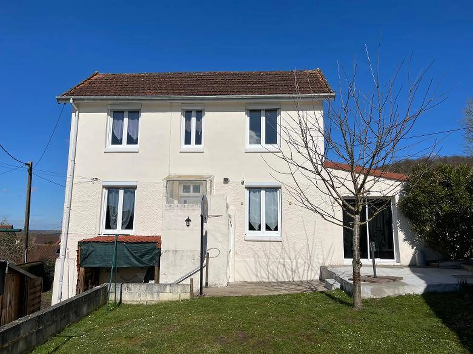 A vendre, maison en bon état général, située au Trait à proximité des commerces