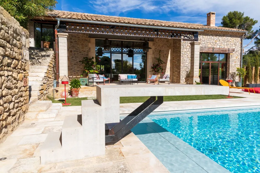 réalisation d'une piscine traditionnelle 13300 Salon-de-Provence