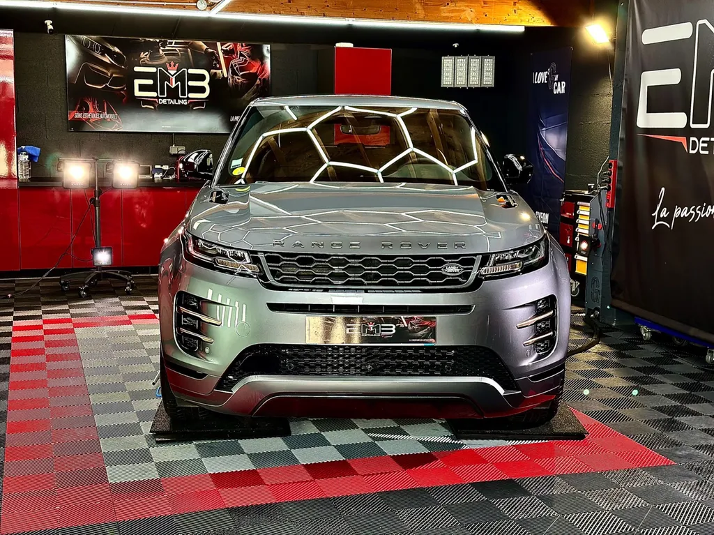 DETAILING traitement Cerzmqiue protection carrosserie automobile ouest lyonnais range Rover évoque 