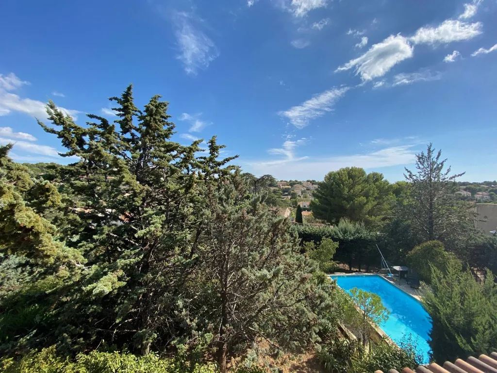 maison avec 2 appartements carnoux