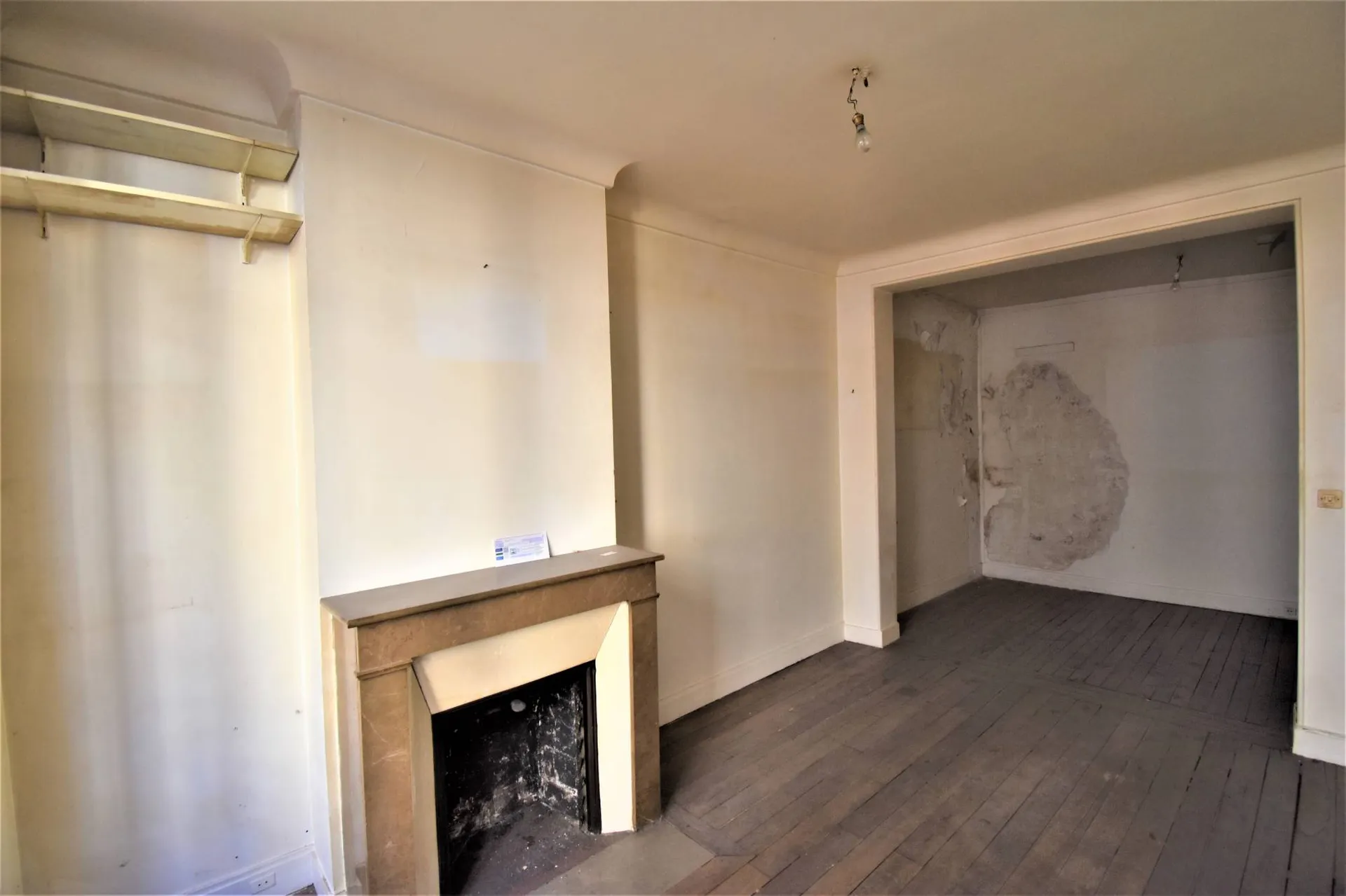 75017 Paris Studio 27.66m² à rénover