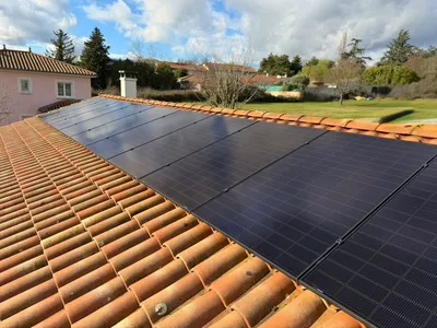 installation photovoltaïque 6kWc avec batterie virtuelle mylight150 à Tassin-la-Demi-Lune par 3 Baies