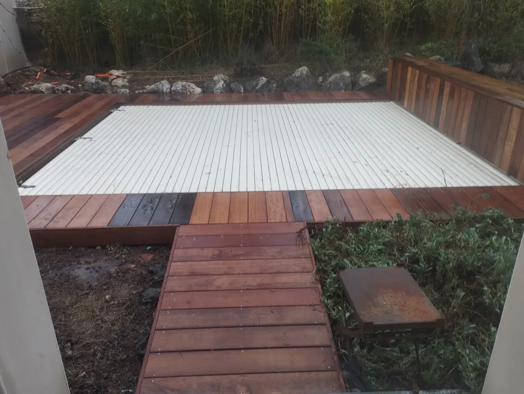 aller en exotique itauba pour accéder a la plage de piscine  Castelnau-le-Lez à côté de Montpellier