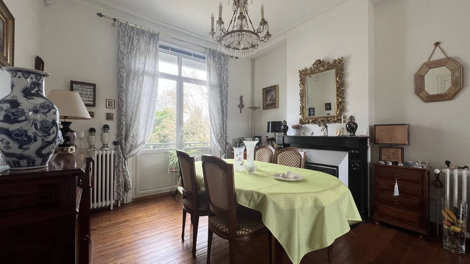 ÉLEGANTE DEMEURE BOURGEOISE EN COEUR DE VILLE DE EU