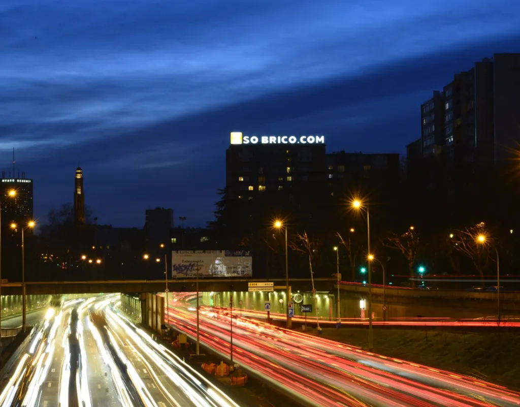 Enseigne lumineuse Puteaux La Défense