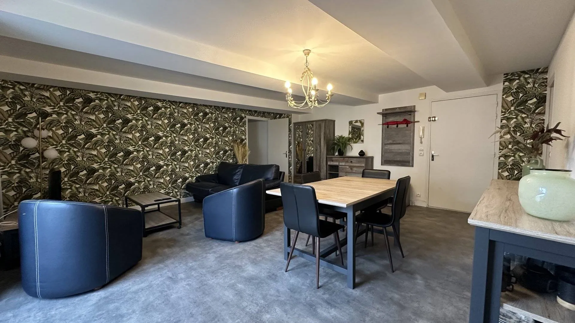 Appartement T3 dans un immeuble avec ascenseur, rénové, entre la plage et le port de DIEPPE (76) en Normandie