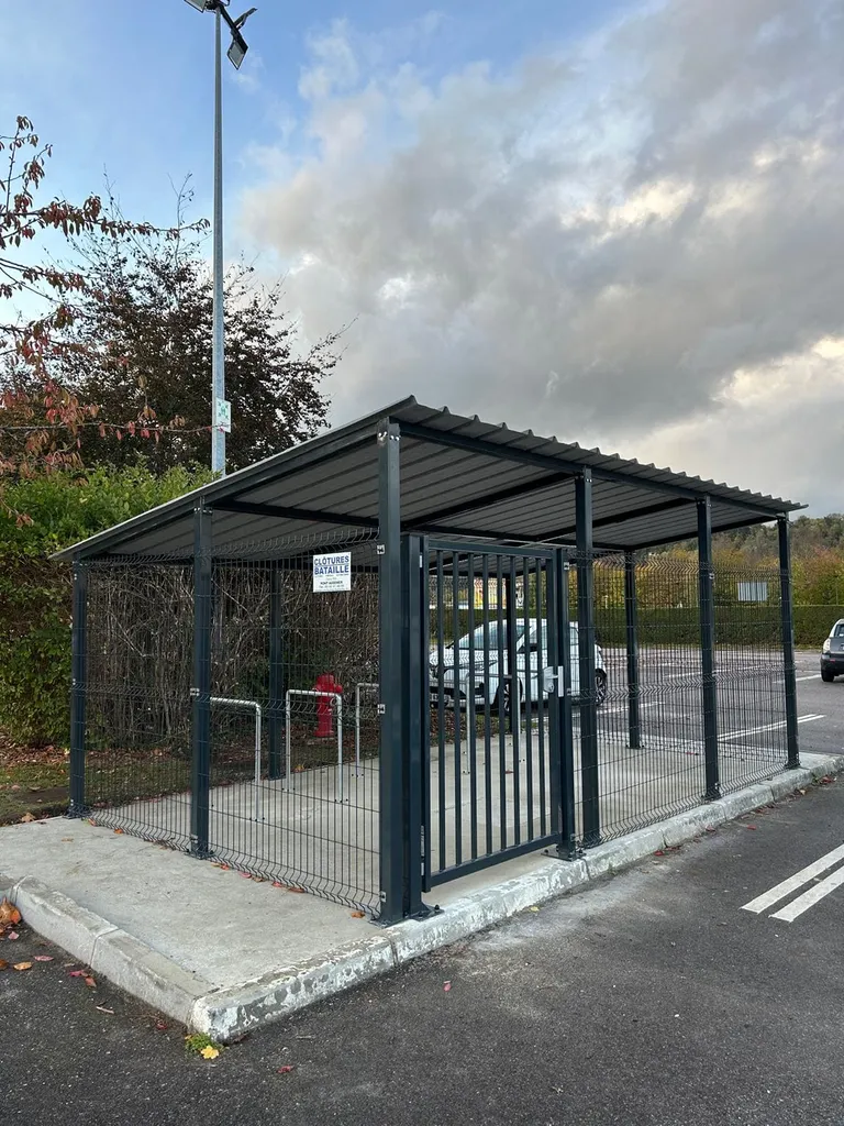 Installation de Systèmes de Contrôle d'Accès, Portails Industriels et Barrières Levantes pour Sites Professionnels à Rouen en Seine-Maritime (76)
