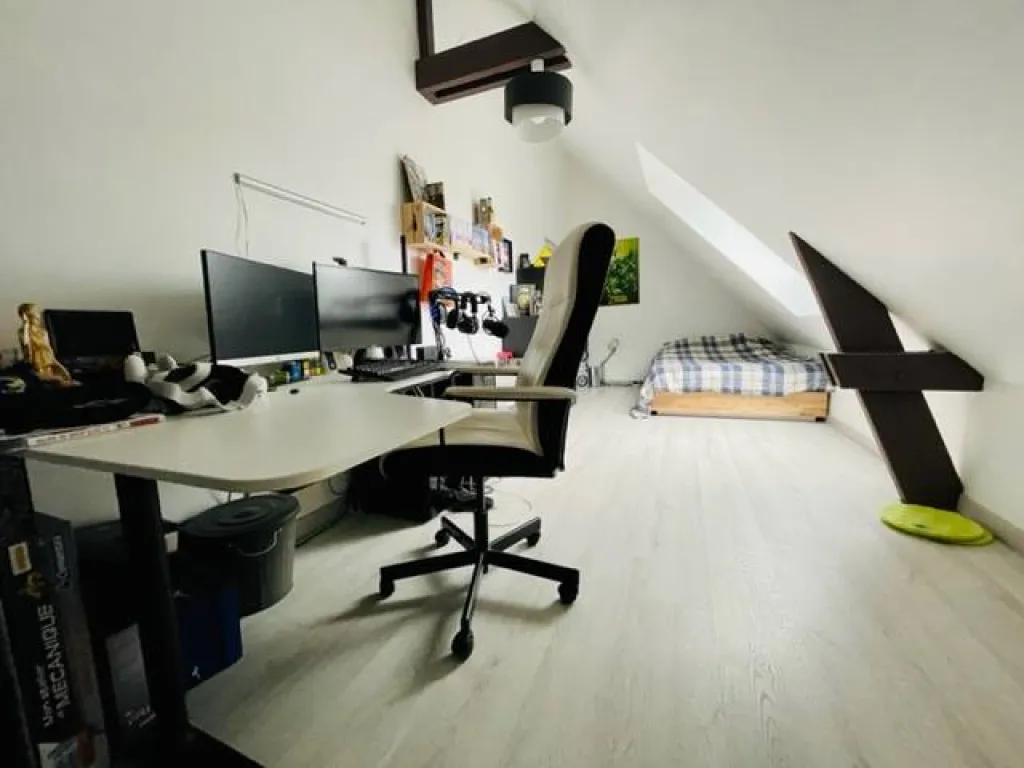 EXCLUSIVITÉ magnifique maison de 162 m² habitable édifiée sur un terrain de 1100 m² sur la commune de LA SAUSSAYE 27370