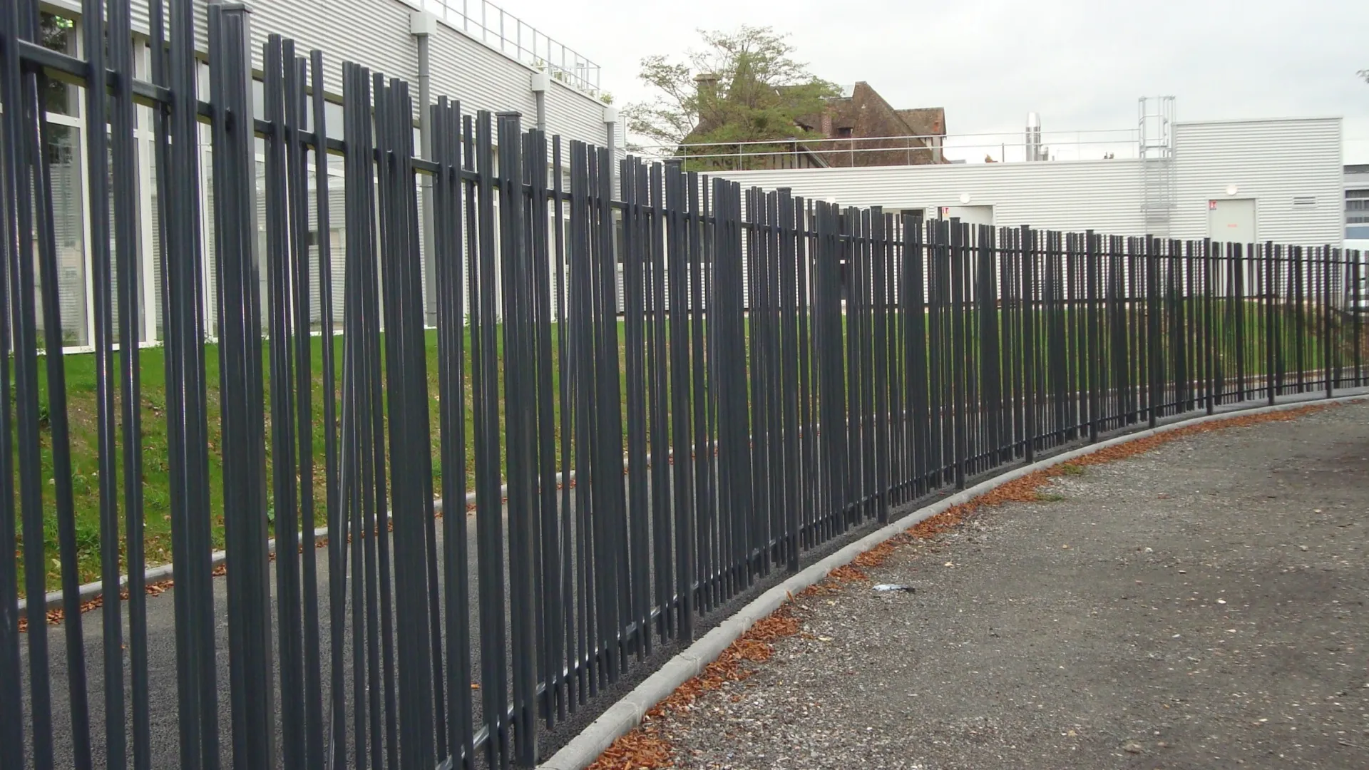 Sécurisation d'enceinte publique en grilles barreaudées en Seine Maritime 76