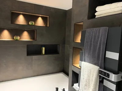 niches éclairées au dessus d'une baignoire lyon centre