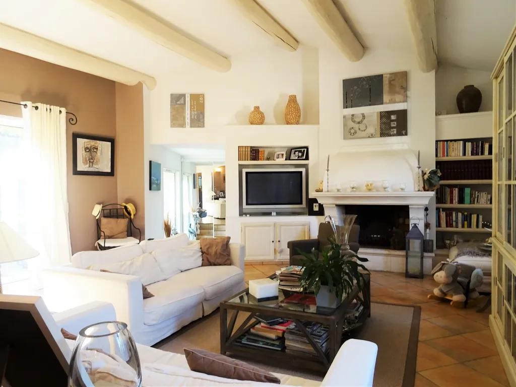 Avignon - Belle maison de plain-pied dans un écrin de verdure   