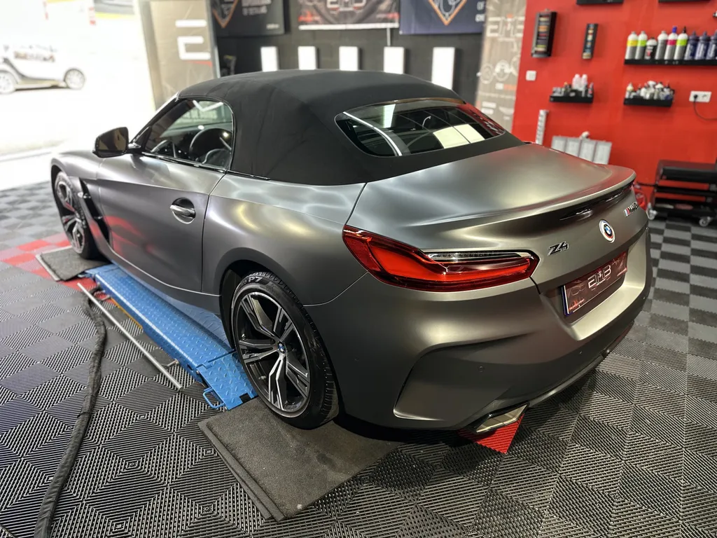 Traitement céramique Gyeon sur BMW Z4 Matte – EMB Detailing à Vaugneray (près de Lyon)