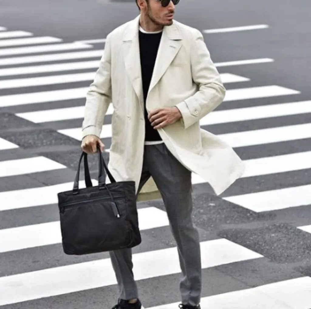 Les pantalons Bernard Zins sont chez Sacha le Concept Store du Luberon à Ménerbes