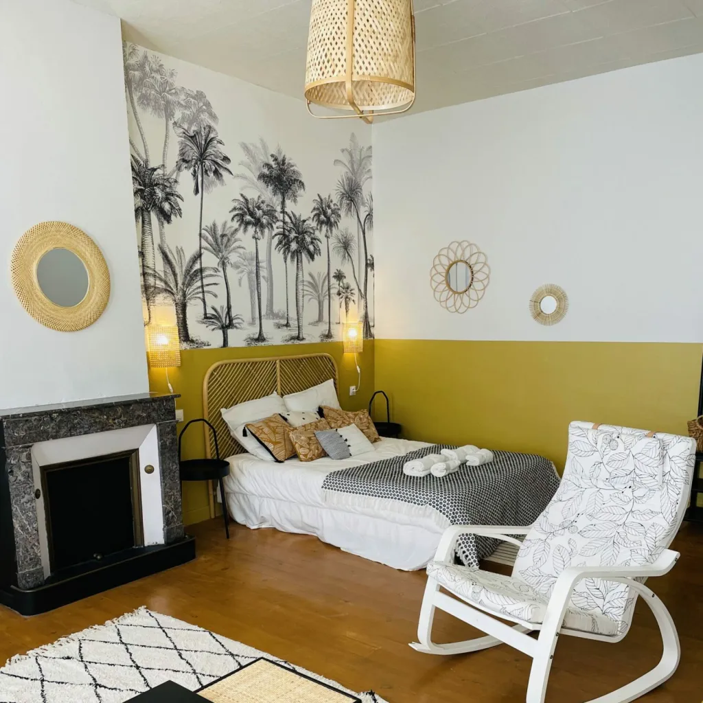 Vue générale de l’aménagement de chambres d’hôtes dans le Médoc, par l’Atelier D. architecte d’intérieur à Bordeaux