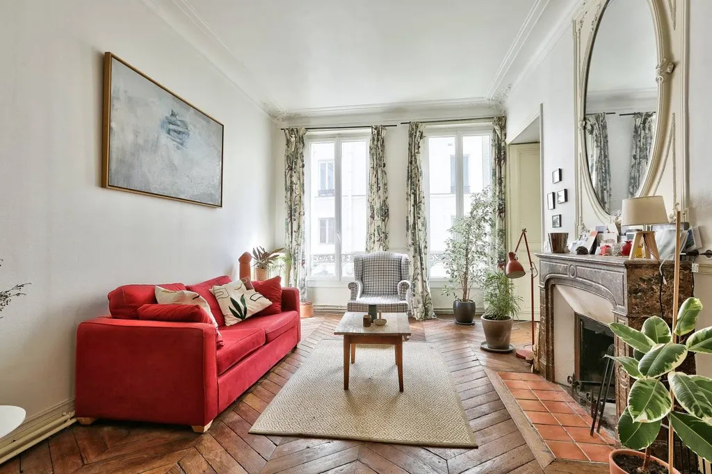 moulures, parquet, cheminée, 3 Pièces à vendre Paris 75009