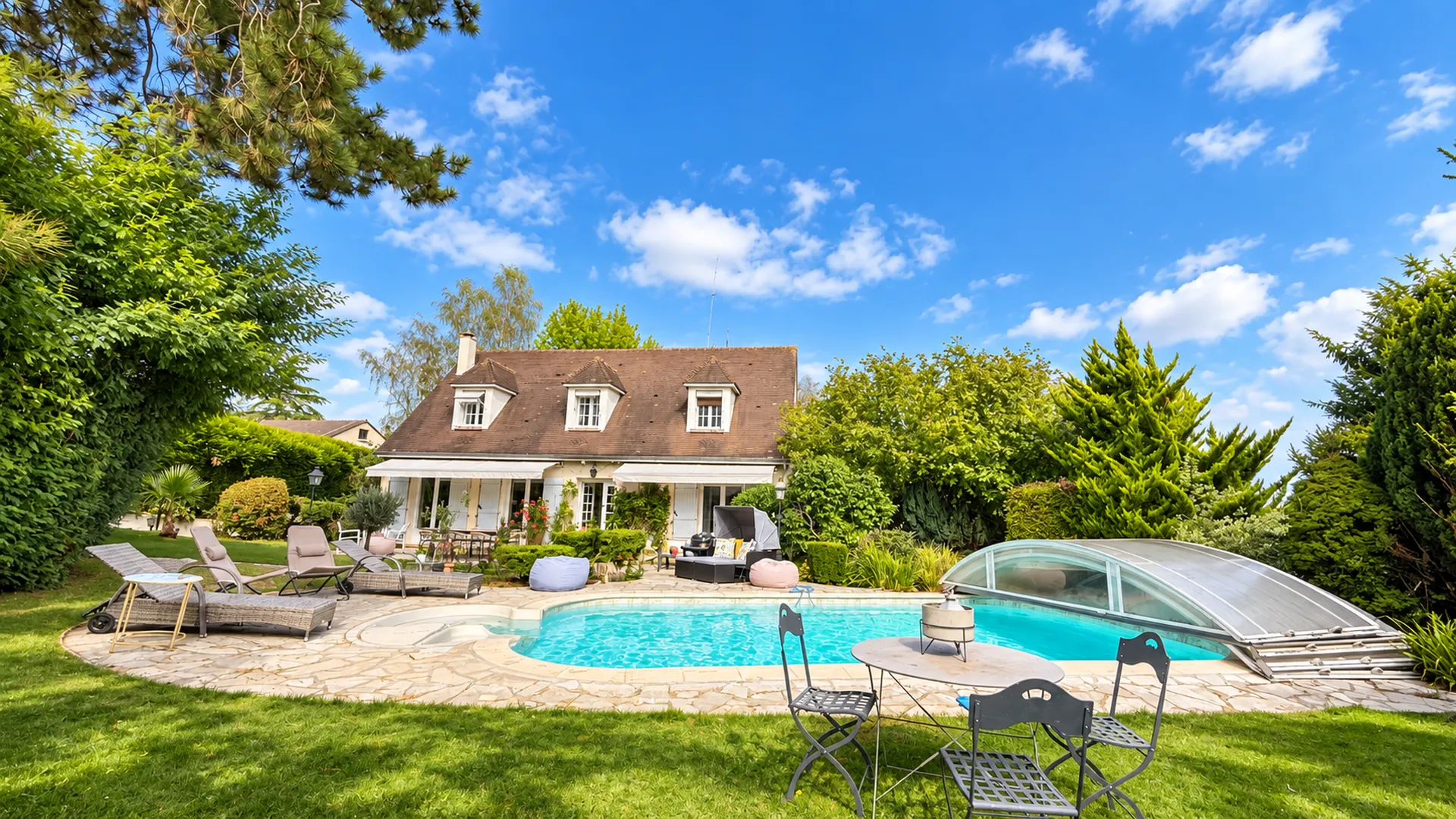 Maison 8 pièces 160 m² · à Orgeval · 160 m² · 1 250 000 €