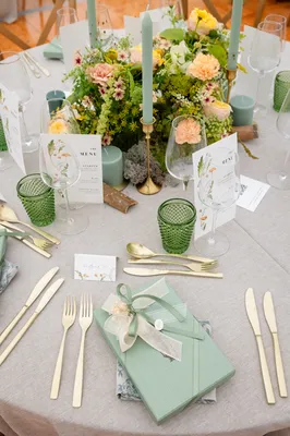 table de mariage vert sauge