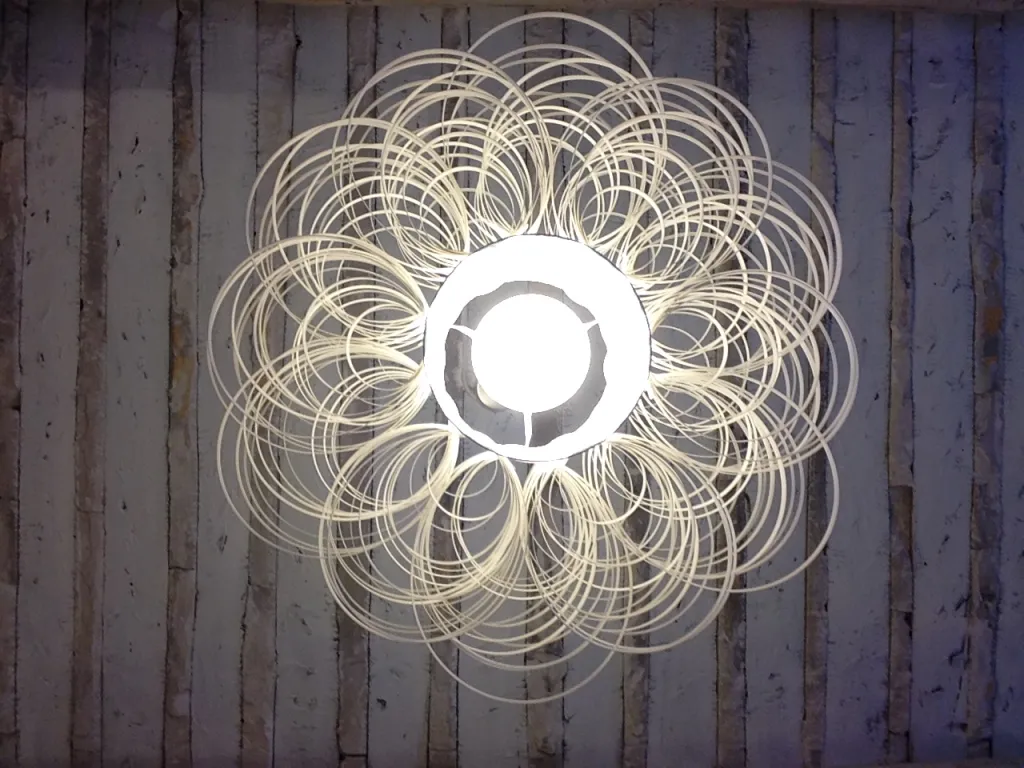 Suspension Arturo Alvarez chez Sacha le Concept Store du Luberon