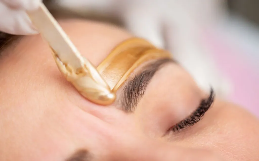 Epilation du visage à la cire