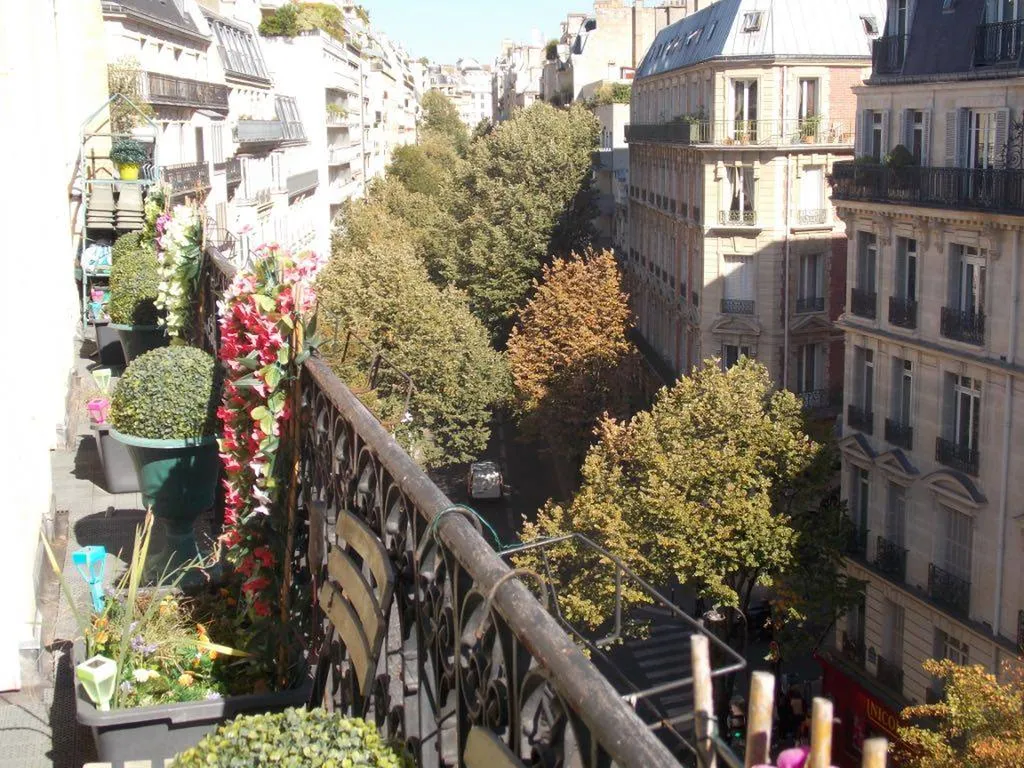 A vendre un appartement de 106 M2 avec des travaux à prévoir