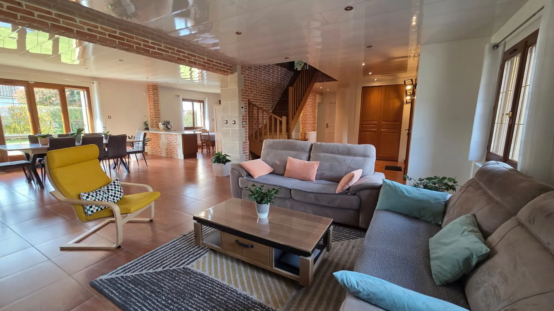 maison contemporaine de 200 m² sur un terrain clos et paysagé de 1800 m², entre Dieppe et Eu, proche de Penly.