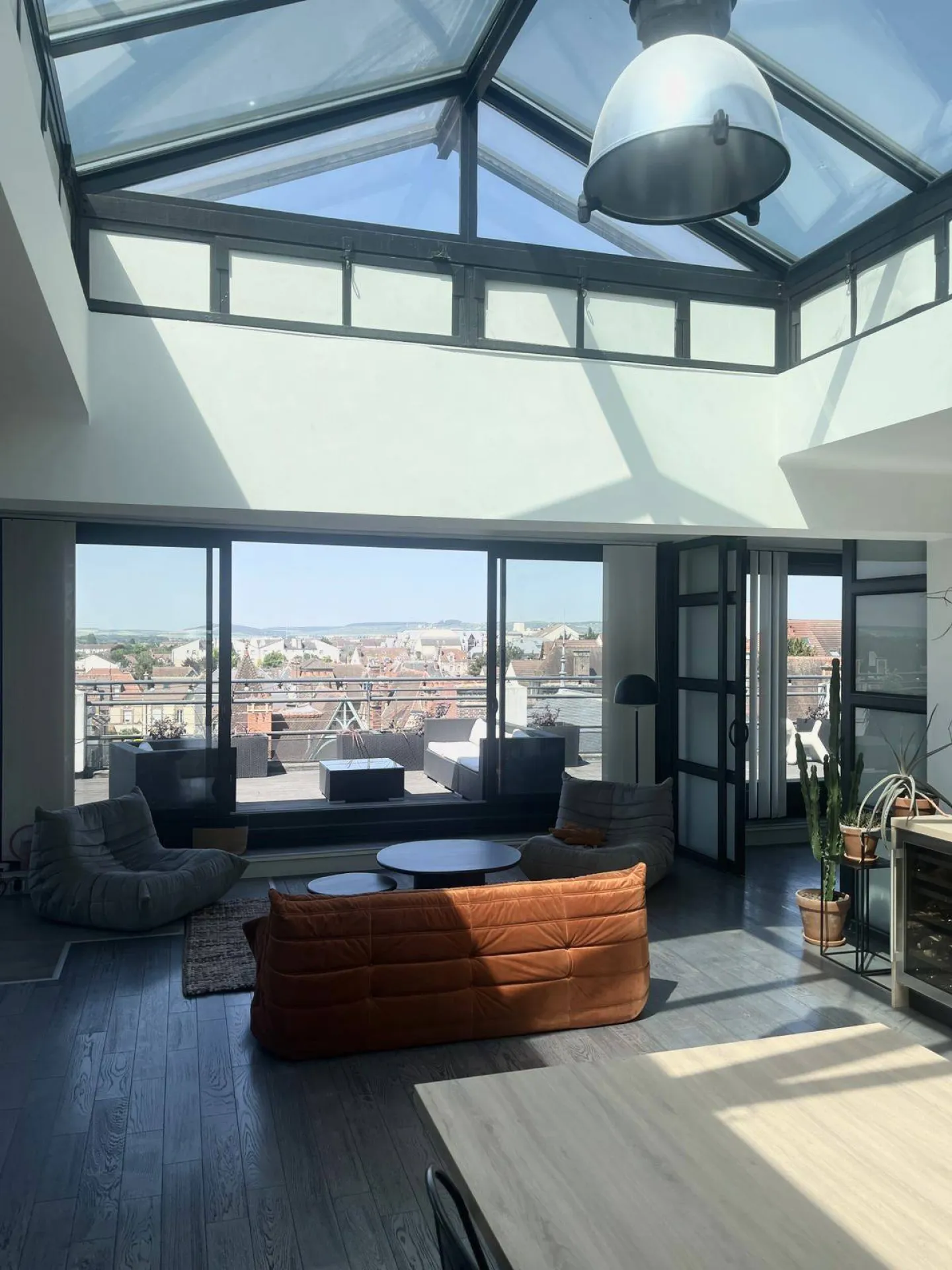 Vendu Exceptionnel Loft avec terrasse - Troyes (Aube)  