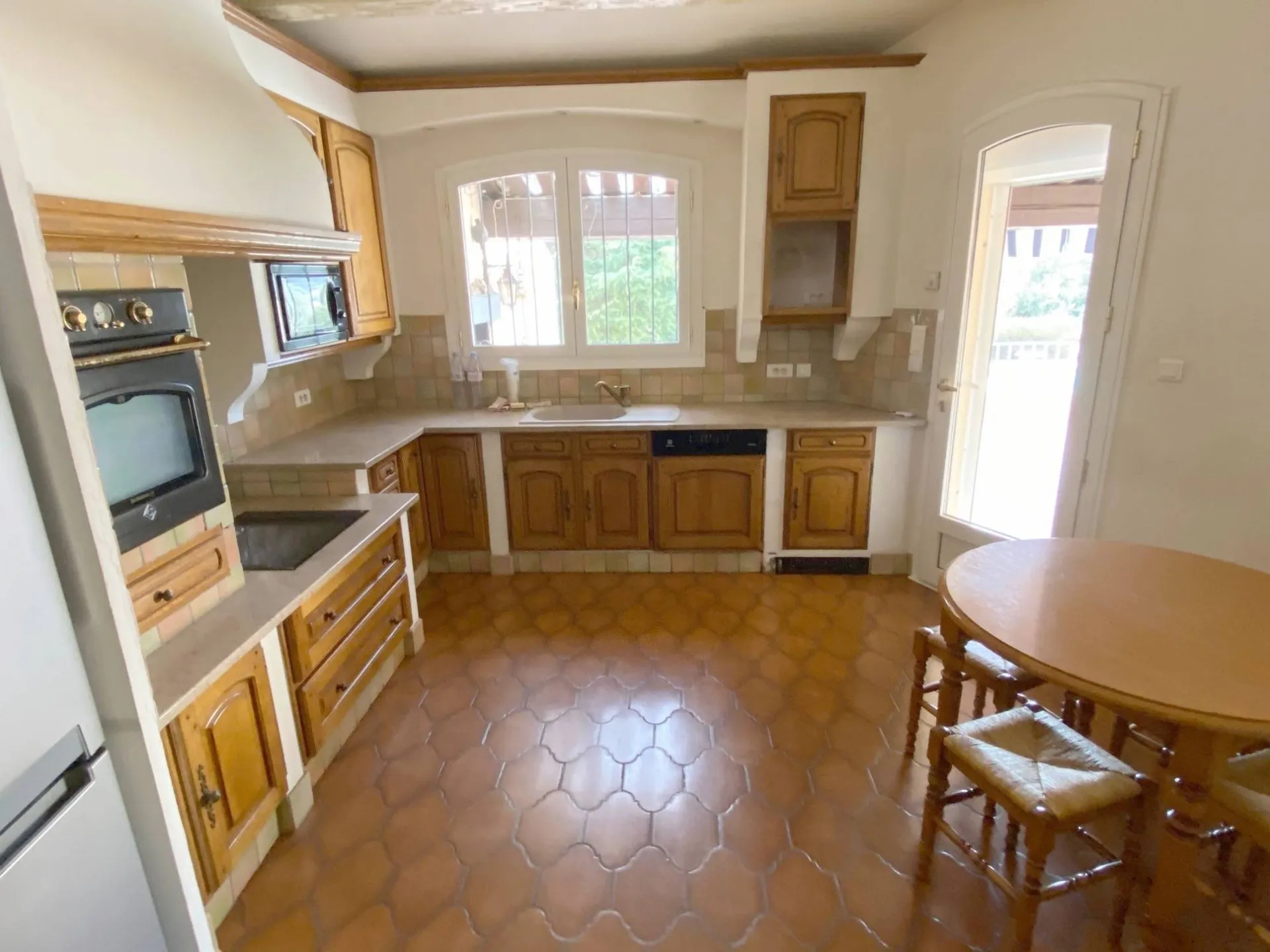 villa a vendre avec bureau et cave ceyreste