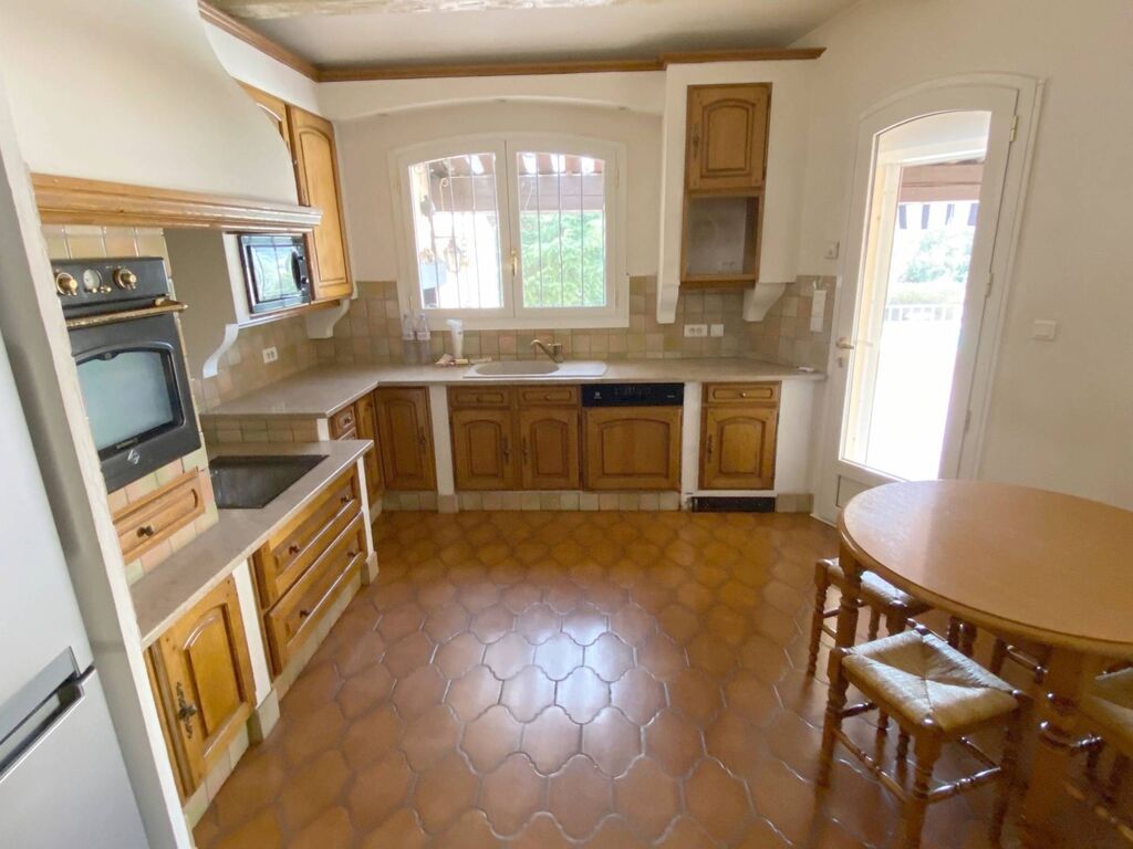 villa a vendre avec bureau et cave ceyreste