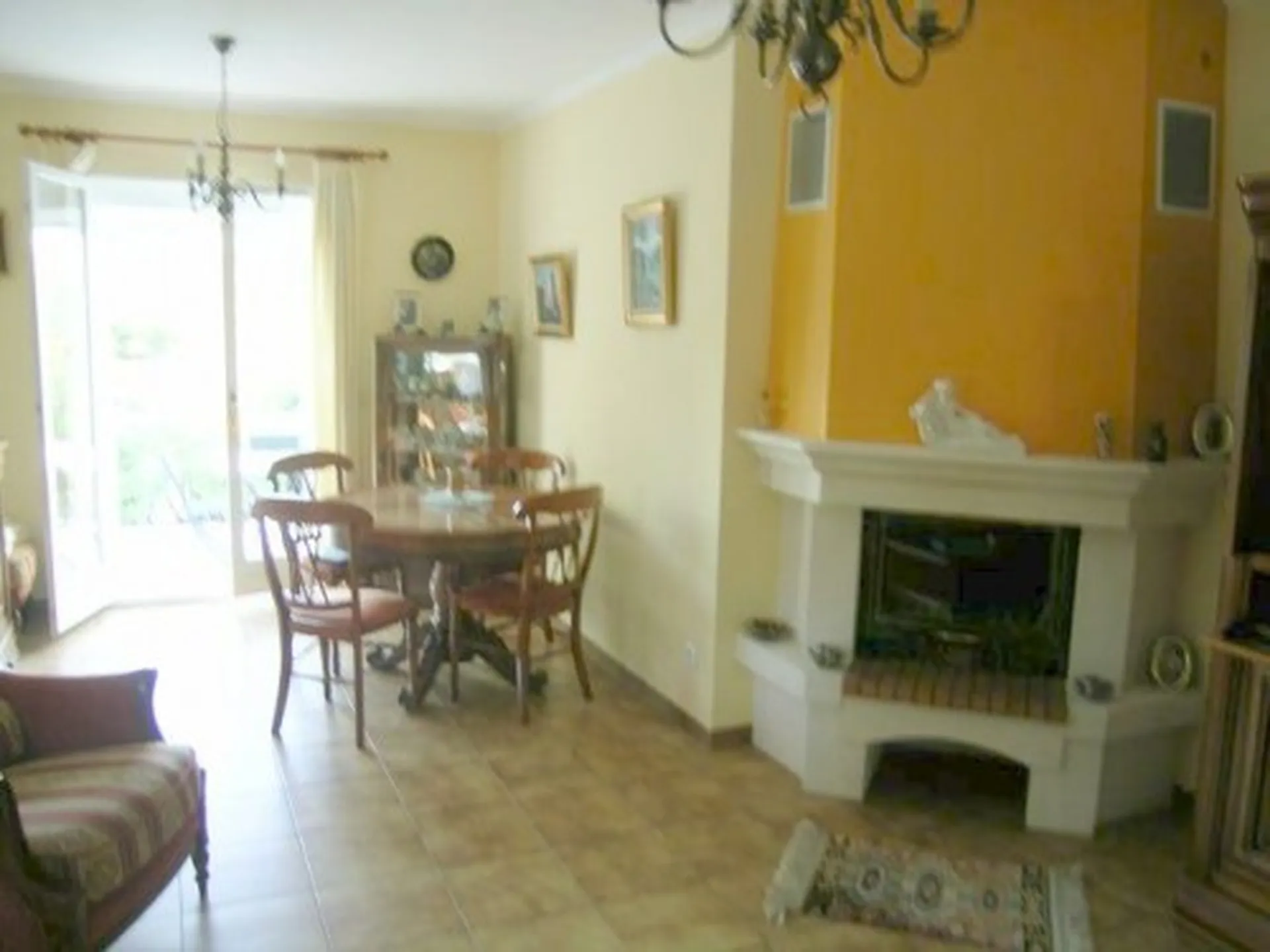 A la recherche d'une villa à acheter  4 sur  Roquefort La Bédoule  avec vue dominante dégagée  contactez notre agence ....