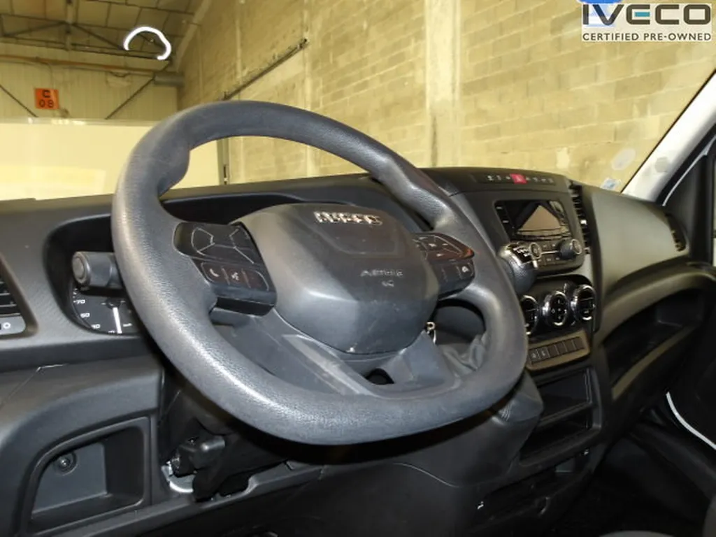 Caisse 20m3 avec hayon usage agricole et livraison Daily 35C16