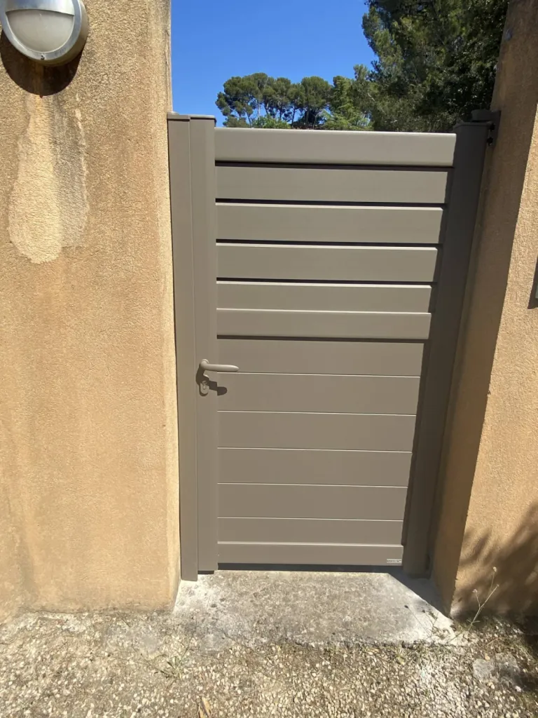 Pose de portail sur mesure salon de provence