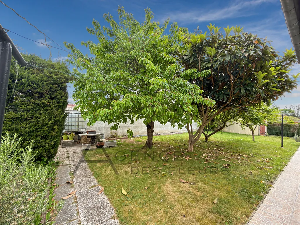 À vendre maison d'environ 70 m² sur un terrain de 645 m² située à OISSEL 76350